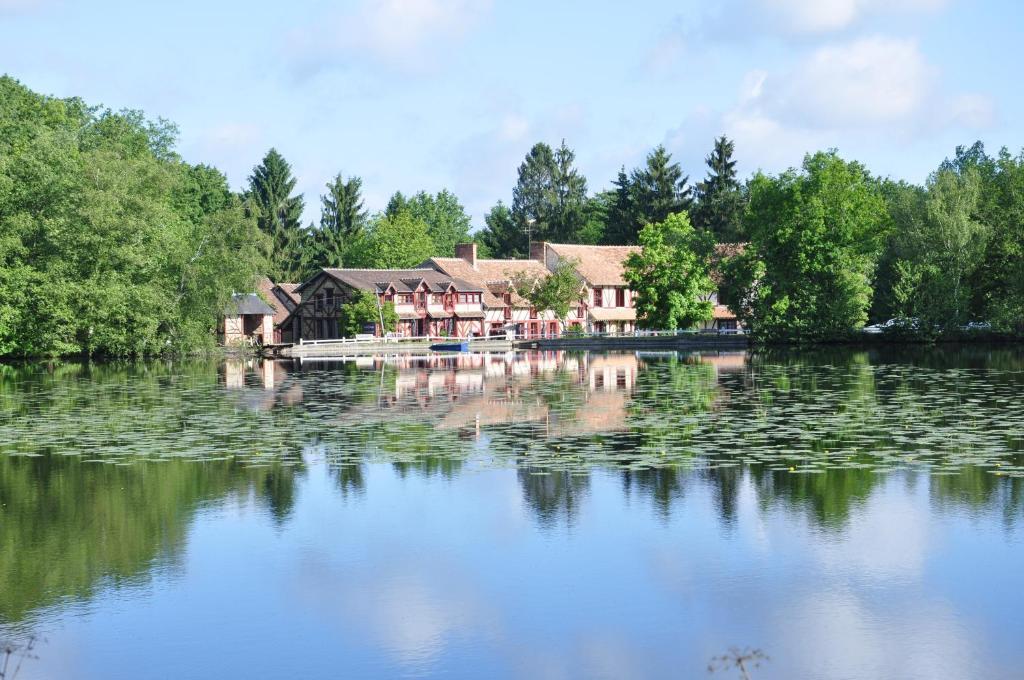 Hotel - Restaurant Le Moulin De Villiers Nouan-le-Fuzelier Exterior photo